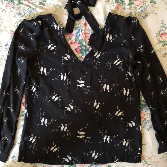 BEAUTIFUL LOFT TOP - Picture 2 of 6